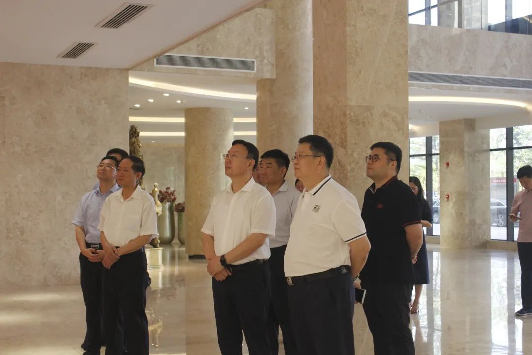 深化地企合作，共謀發(fā)展機遇丨泰安市委領(lǐng)導一行蒞臨皇氏集團交流指導