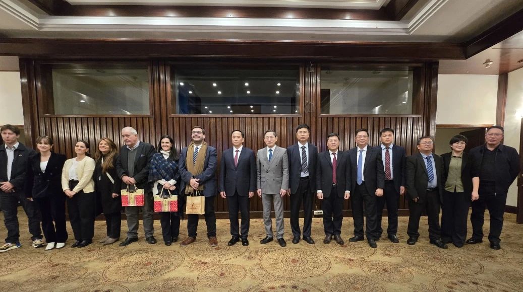 黃嘉棣董事長(cháng)隨廣西壯族自治區政府代表團訪(fǎng)問(wèn)烏拉圭，并應邀參加相關(guān)活動(dòng)